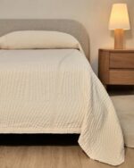 Odina ecru bouclé bed - Image 4