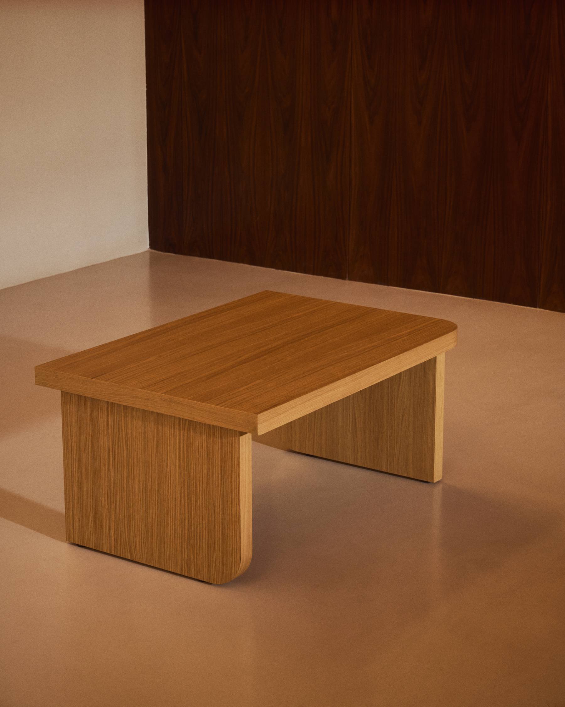 A25S105_100.jpg Oaq Coffee Table - Image 1